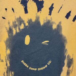 Bubba Gump Shrimp Co. Forrest Gump Tie-Dye Smiley Face Tee - Size M📝